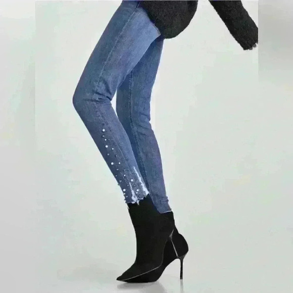 Zara Basic Z1975 Denim Skinny Jeans w/Pearl Enhancement on hem - Picture 5 of 11